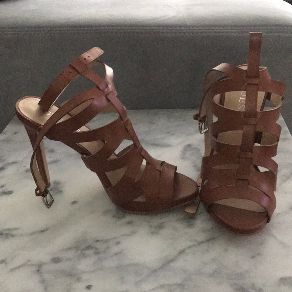 Guess Alyah Heels Size 8 fits like a 7.5 NWOB